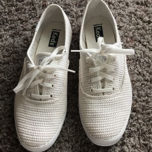 Brand new Keds! Worn one time and I realized the I did not like the fit!